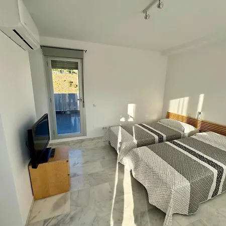 Triplex Con Vistas Al Mar Junto Al Campo De Golf De Calanova Apartment *