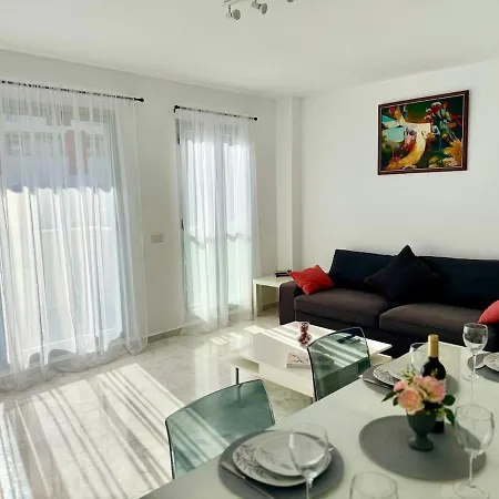 Apartment Triplex Con Vistas Al Mar Junto Al Campo De Golf De Calanova