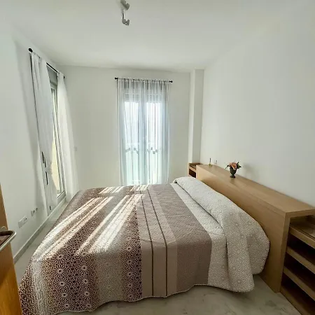 Triplex Con Vistas Al Mar Junto Al Campo De Golf De Calanova